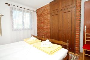 Apartments by the sea Zavala, Hvar - 594