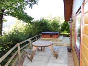 Loch Insh Chalets and Apartments