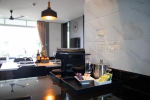Happy Apartment on Karon Beach