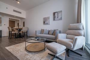 Hashtag Holiday Home - Excellent 1BDR with City View in Media city