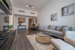 Hashtag Holiday Home - Excellent 1BDR with City View in Media city
