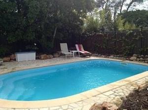 Maisons de vacances Stunning Cottage with Pool in Provence France : photos des chambres