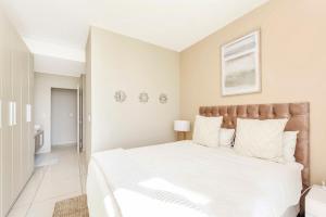 Tyrwhitt Luxury Apartment in Rosebank