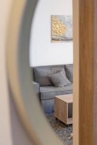 Lovely 2 bedroom rental in excellent location