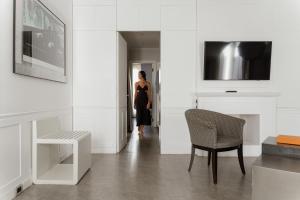 Deluxe Queen Suite room in Montenapoleone Suites