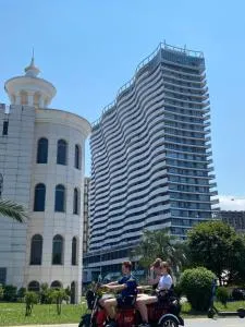 Orbi Residence - Гоніо