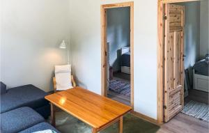 Gorgeous Home In Holmsjö With Kitchen