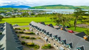 Dingle Courtyard Cottages 4 Bed Sleeps 8