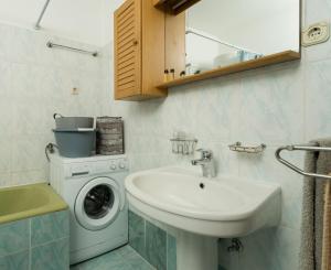 Apartments with a parking space Stinjan, Pula - 2279