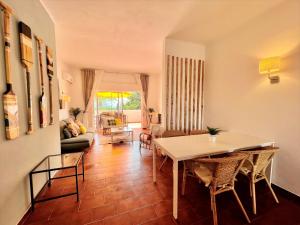 Armação de Pêra Twins 2 With Pool by Homing