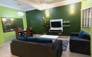 HOMESTAY DR. Z (MUSLIM HOMESTAY)