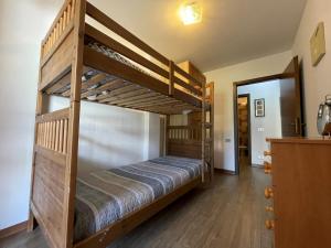 027 Trilocale, Giustino