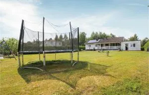 6 Bedroom Pet Friendly Home In Vittaryd - 永比