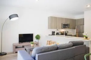 Awesome Townhouse 15 minutes from the Beach - Opa-locka