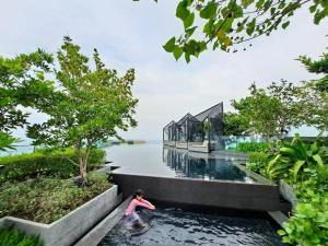 Downtown Chic Condo Rooftop Pool #EN797