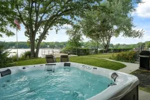 The Beverly on Buena Lake - East Troy