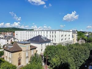 Appartements Vittel Spacieux 2 pieces Renove - Confortable - Vue - 200 metres Thermes : photos des chambres