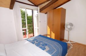 Apartments by the sea Selce, Crikvenica - 2372