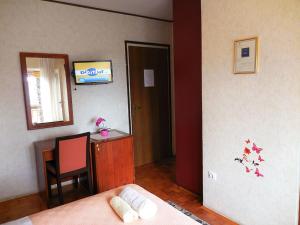 Rooms with a parking space Lovran, Opatija - 2302