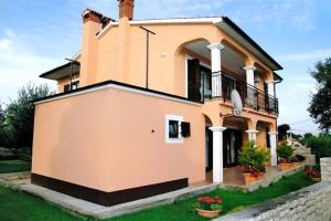 Apartments with a parking space Presika, Labin - 2370