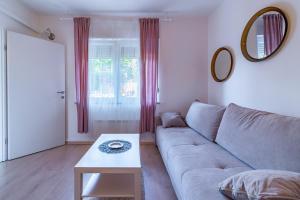 Apartments with a parking space Lovran, Opatija - 2342