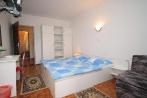 Apartments and rooms with parking space Selce, Crikvenica - 2379