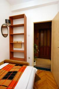 Apartments and rooms with parking space Novi Vinodolski - 2350