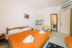 Apartments by the sea Selce, Crikvenica - 2364