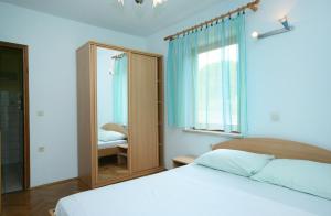 Apartments with parking space Povile, Novi Vinodolski - 2398