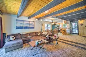San Bernardino Mtn Retreat with Furnished Deck - Running Springs