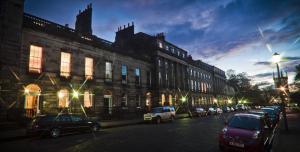 Adria House hotel, 
Edinburgh, United Kingdom.
The photo picture quality can be
variable. We apologize if the
quality is of an unacceptable
level.