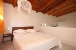 Apartments with parking space Rukavac, Vis - 2444