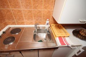 Apartments by the sea Podgora, Makarska - 2624