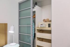 18th in the Clouds CBD Resort Living with Pool