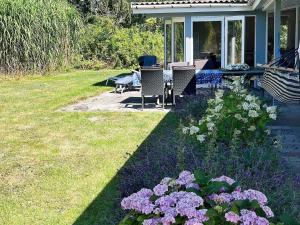 10 person holiday home in Dannemare-By Traum