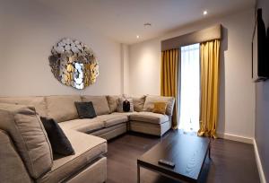 Three-Bedroom Apartment (10 Adults) room in EPIC Apart Hotel - Seel Street