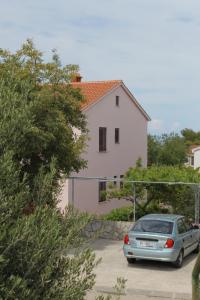 Apartments with a parking space Mali Losinj (Losinj) - 2491 