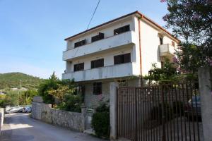 Apartments with a parking space Mali Losinj (Losinj) - 2507