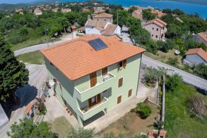 Apartments and rooms with parking space Nerezine, Losinj - 2506 