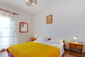 Double Room with Balcony and Sea View room in Apartments and rooms with parking space Nerezine Losinj - 2506