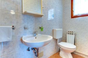 Apartments and rooms with parking space Nerezine, Losinj - 2506