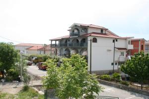 Apartments by the sea Zaostrog, Makarska - 2649