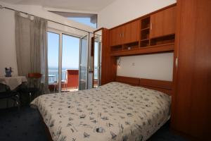Apartments and rooms by the sea Podgora, Makarska - 2616