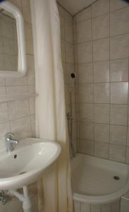 Apartments by the sea Podaca, Makarska - 2634