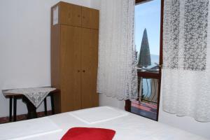 Apartments by the sea Podaca, Makarska - 2580