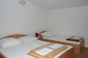 Apartments by the sea Podaca, Makarska - 2612