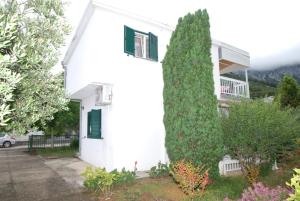 Apartments by the sea Zaostrog, Makarska - 2663