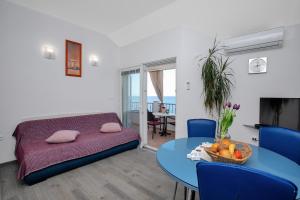 Apartments by the sea Drasnice, Makarska - 2581