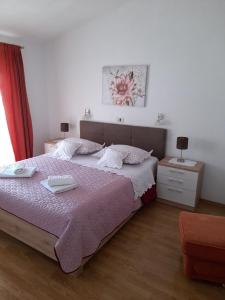 Apartments by the sea Promajna, Makarska - 2605