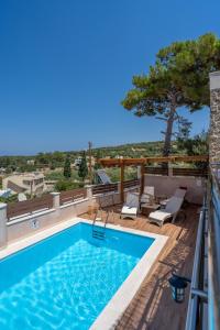 Aggels House - stone house - private pool - courtyard - countryside views